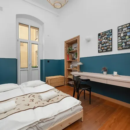 Vintage Z Dwiema Sypialniami W Poblizu Centrum Wroclawia By Renters Prestige Apartman Wrocław